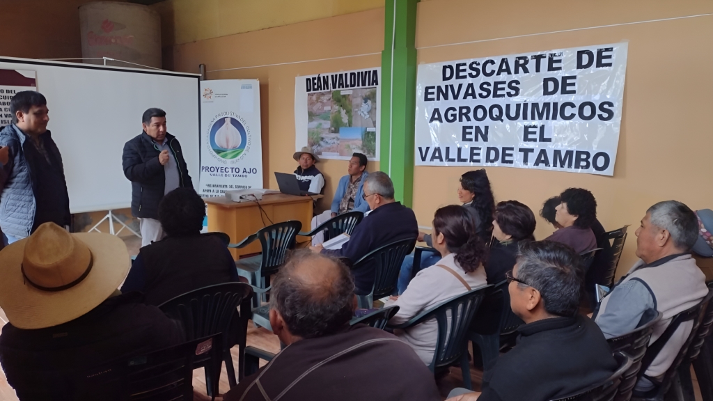 M S De Agricultores Del Valle De Tambo Se Capacitan Sobre Reciclaje