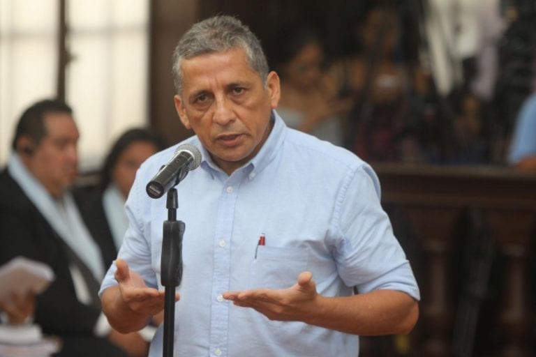 Congresistas usan prerrogativas para reunión política con Antauro Humala