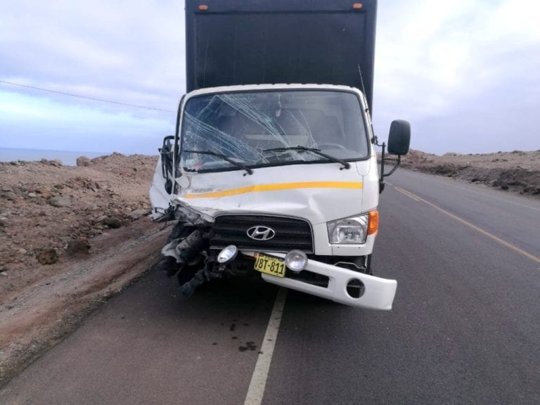Camioneta cuyo conductor se dio a la fuga, provoca accidente en la costanera norte