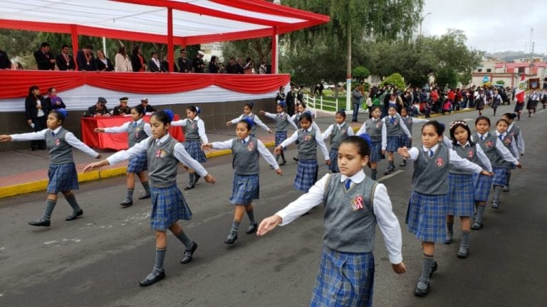 Se llevó a cabo el Desfile Escolar por Fiestas Patrias 