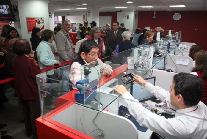 Ventanilla de bancos referencial