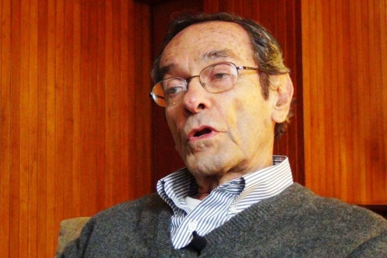 Murió el crítico literario Abelardo Oquendo a los 88 años