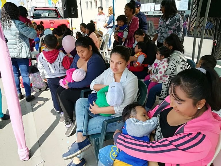Realizan concursos por semana de lactancia materna en Mollendo