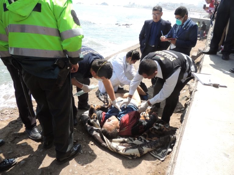 Cadáver de un varón fue encontrado flotando frente al ex muelle Hayduk 