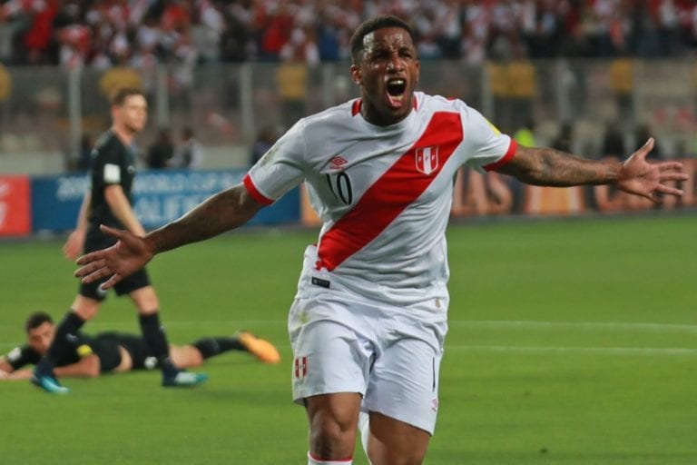 Jefferson Farfán es nuevo jugador de Alianza Lima por una temporada