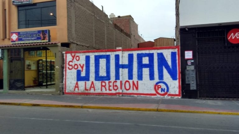 Candidato Johan Flores no respeta las normas y propiedad con su propaganda política