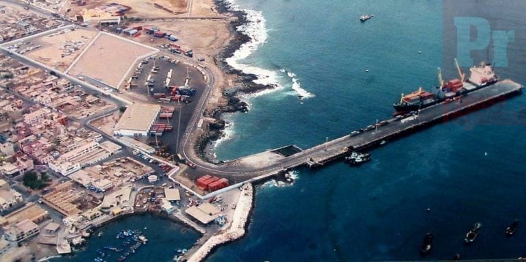 La descentralización y la política portuaria