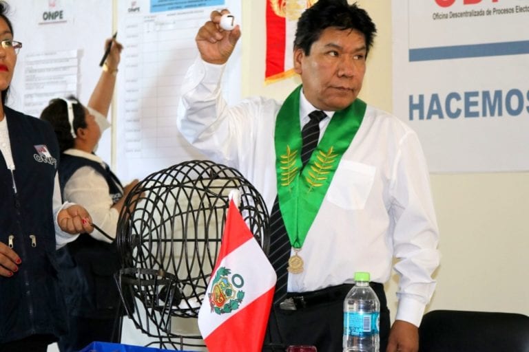 Realizan sorteo para orden de aparición en la Franja Electoral en la región Moquegua