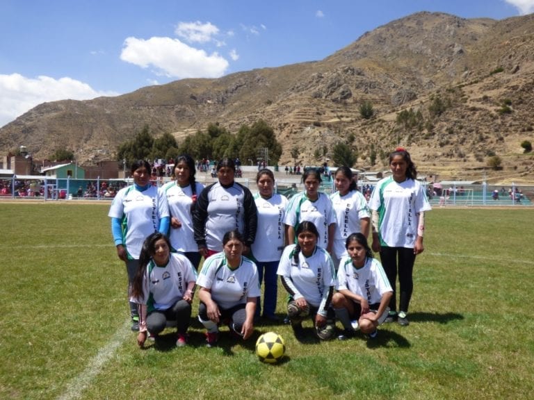 Se inauguró campeonato de fútbol “Damas Ichuña 2018”