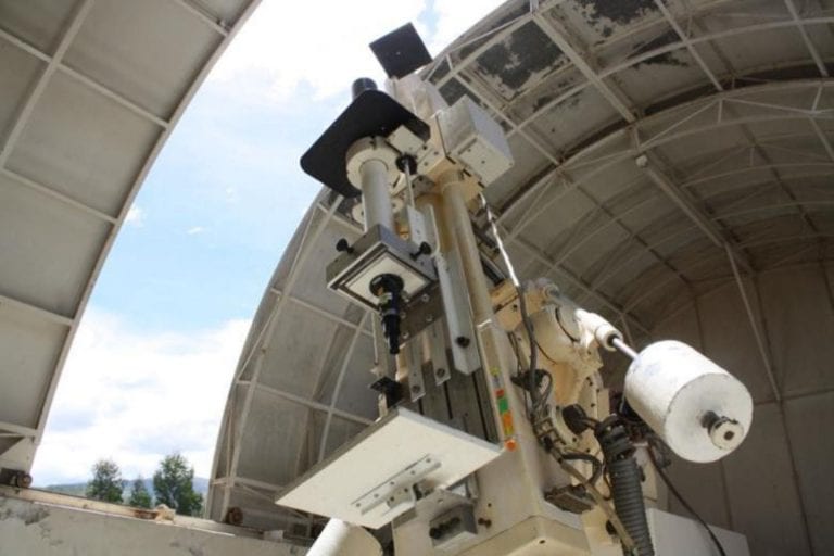 Telescopio de 4.5 millones de dólares abandonado más de un año en la Unam