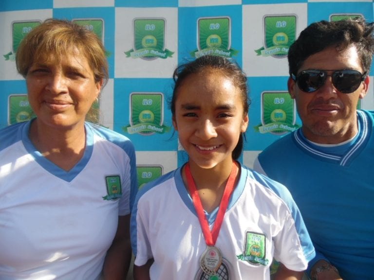 Niña ileña consigue tres Campeonatos en el V Torneo Regional de Tenis