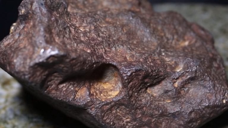Un meteorito valorado en US$ 100,000 fue usado por décadas para trancar la puerta