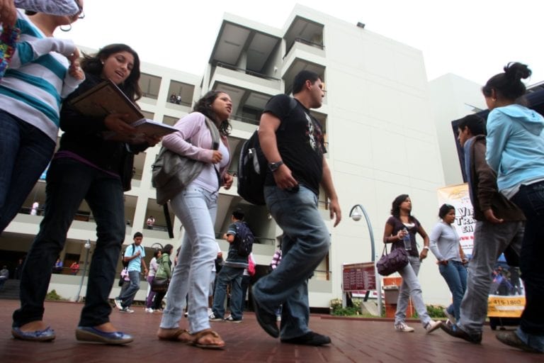 Universidades públicas del sur peruano: “plata como cancha” con poca inversión
