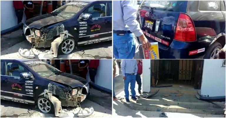 Taxista resulta herido, tras choque contra automóvil y vivienda