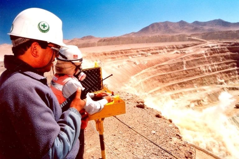 Las empresas mineras que trabajan en Perú incrementan sus activos totales