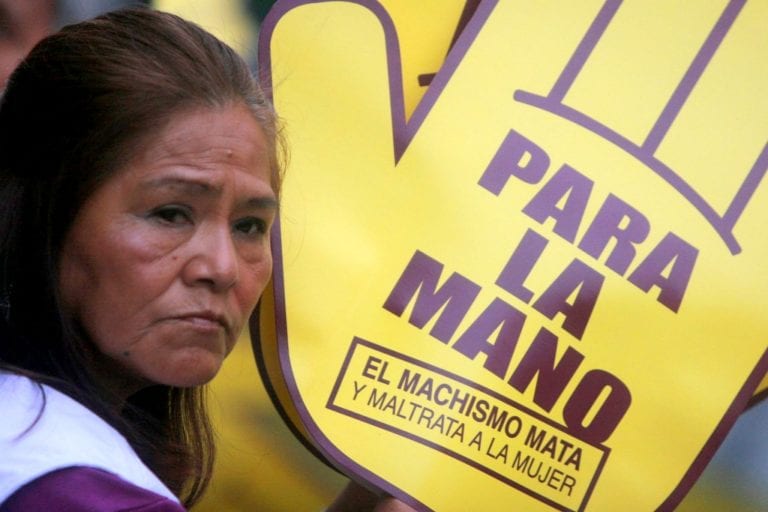 Matarani: Día Internacional de la Eliminación de la Violencia contra la Mujer