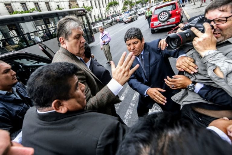 El Poder Judicial dictó impedimento de salida del país al expresidente Alan García por 18 meses