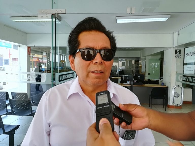 Luis Peralta pide que alcalde electo Edgar Rivera interceda ante Richard Ale para que le paguen