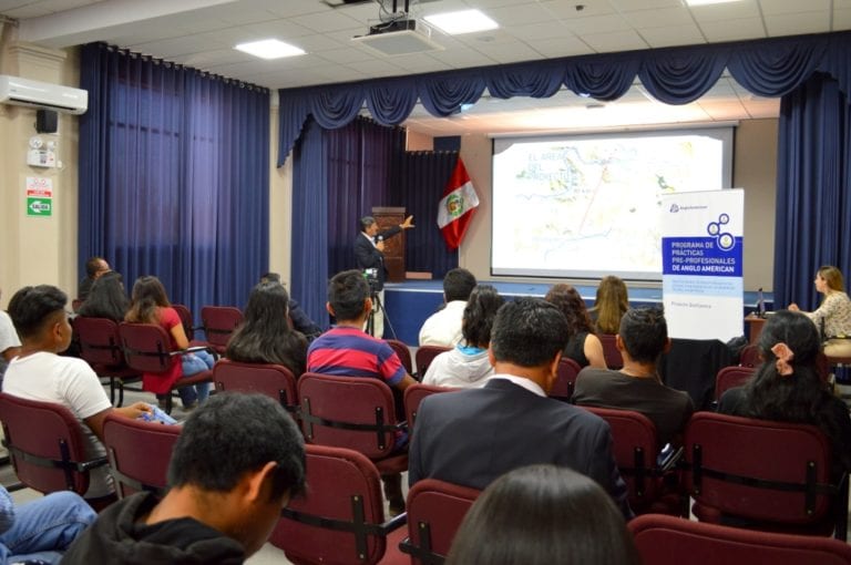 Anglo American presenta su Programa de Prácticas Pre-profesionales en universidades de Moquegua