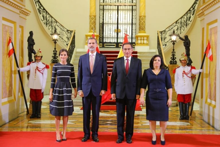 El rey de España agradeció recibimiento y afecto del Perú