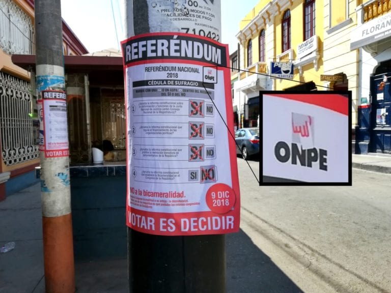 Inducen al voto del referéndum en afiches con logo de la ONPE