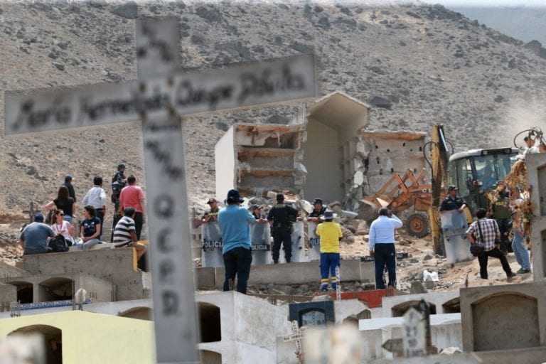 Fue demolido el mausoleo de Sendero Luminoso en Comas