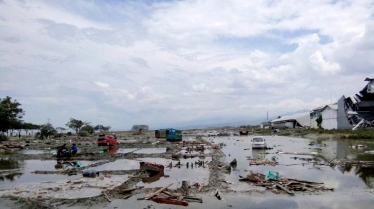 Indonesia: Tsunami deja más de 200 fallecidos y centenares de heridos