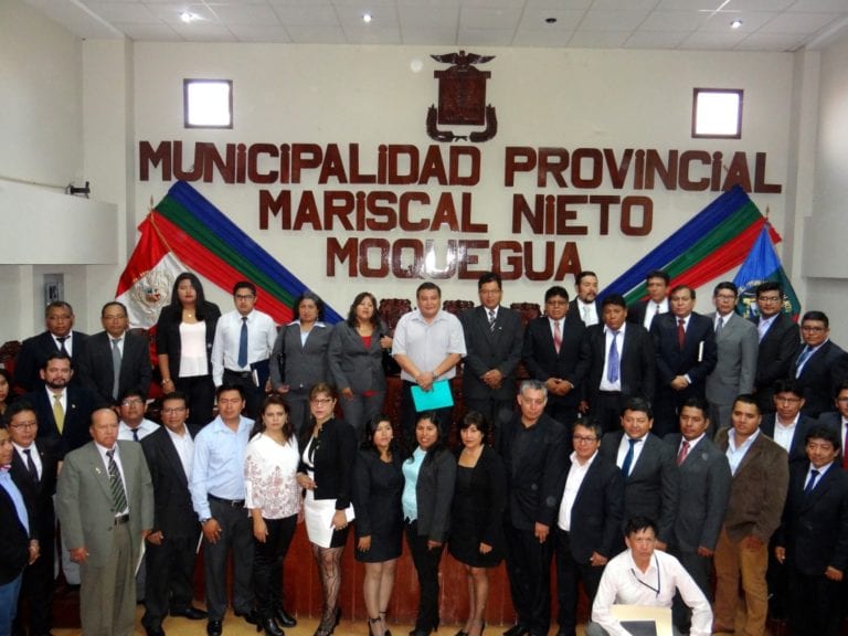 Alcalde de Mariscal Nieto presentó a su equipo y los exhortó a ponerse la camiseta de Moquegua