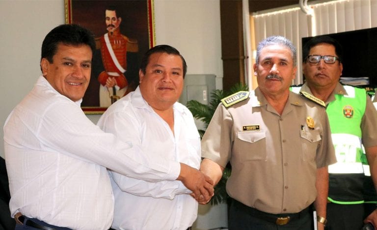 Alcalde trabajará con la policía para fortalecer la seguridad en Moquegua
