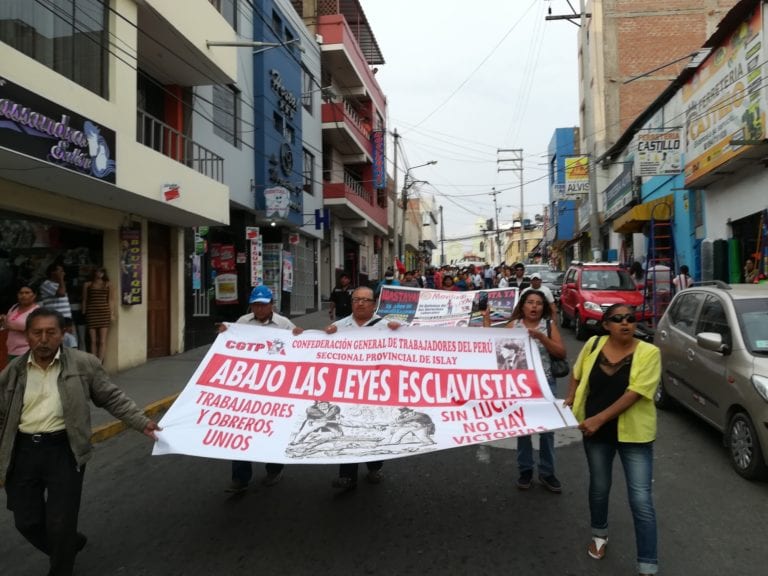 Multitudinario respaldo a marcha nacional de la CGTP en Islay