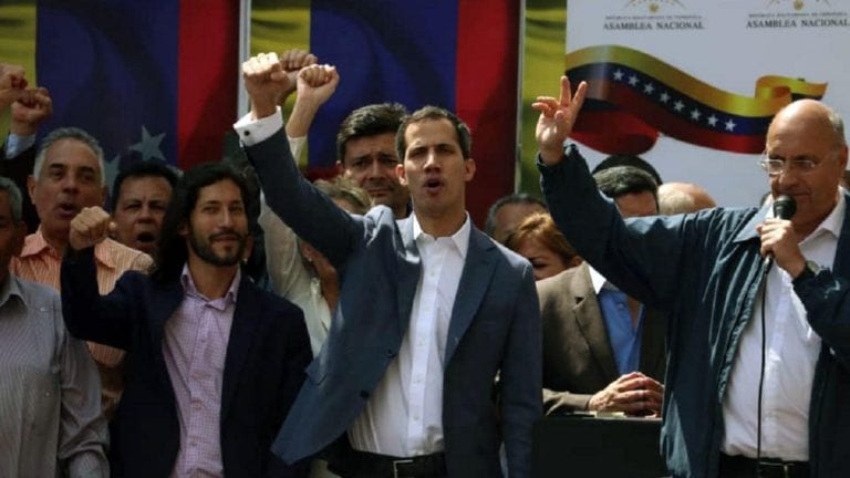 Juan Guaidó se autoproclamó presidente encargado de Venezuela