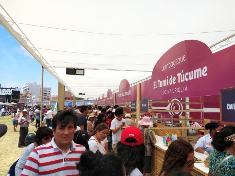 Miles visitan la Feria Gastronómica Perú Mucho Gusto Ilo que hoy llega a su fin