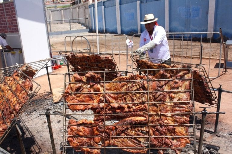 El chancho al palo lo más pedido en la Feria Gastronómica ‘Perú, Mucho Gusto’