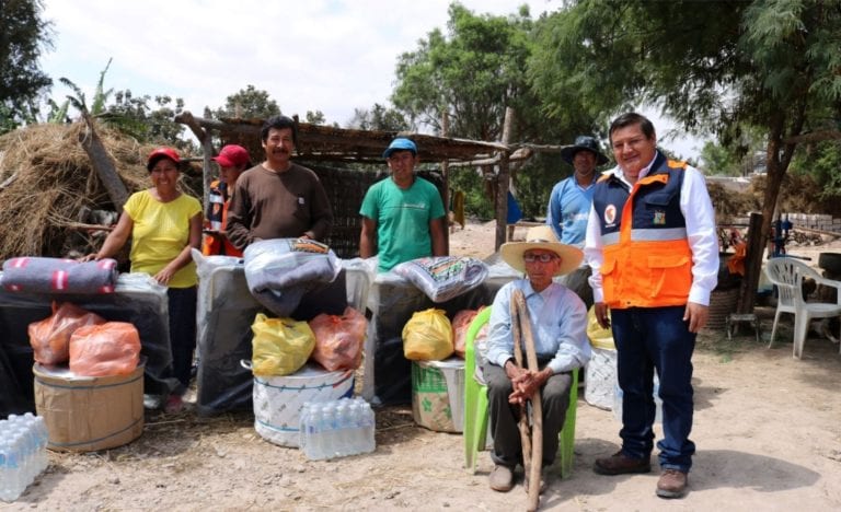 Alcalde entregó ayuda humanitaria a familias damnificadas de Omo