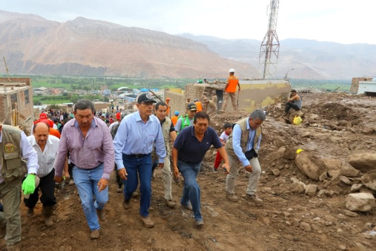 Presidente Vizcarra a peruanos afectados por las emergencias: “no están solos”