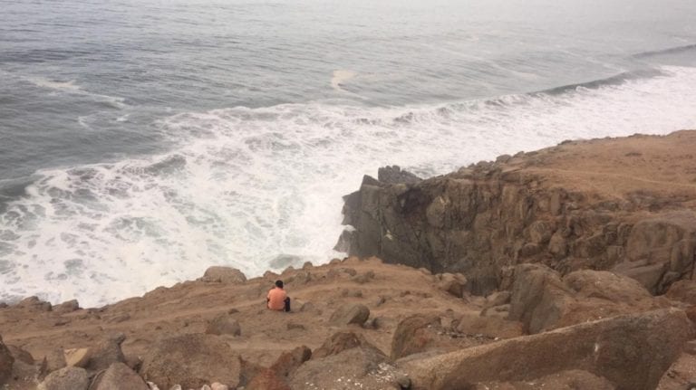 Aun no hallan cuerpo de joven desaparecido en playa de Punta de Bombón