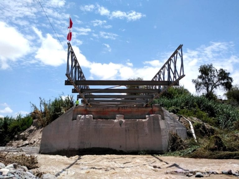 Ensamblan puente modular que reemplazará temporalmente al Puente Montalvo