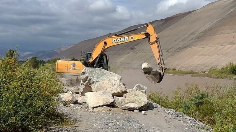 Southern restringe extracción de roca para defensa ribereña