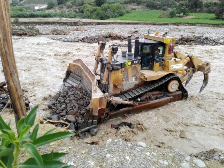 Southern Peru reforzará apoyo con cisternas de agua y maquinaria pesada