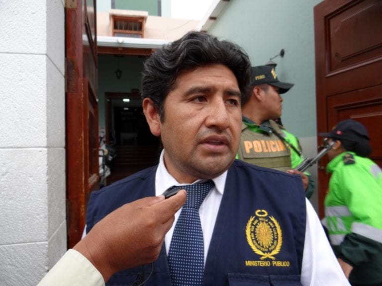 Ocho años de prisión para dos ex funcionarios  de municipalidad de Cuchumbaya