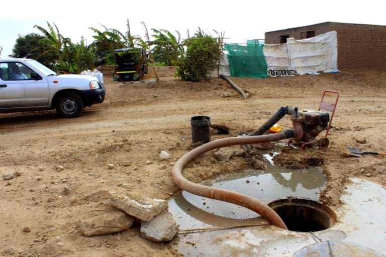 EPS Moquegua cierra conexiones irregulares de aguas residuales