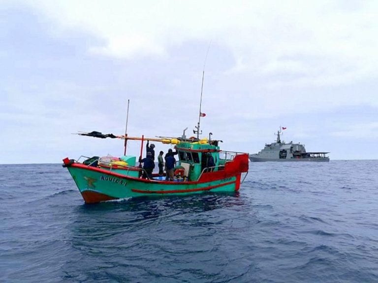 Capturan en aguas chilenas a embarcación “Águila I” con 4 tripulantes a bordo