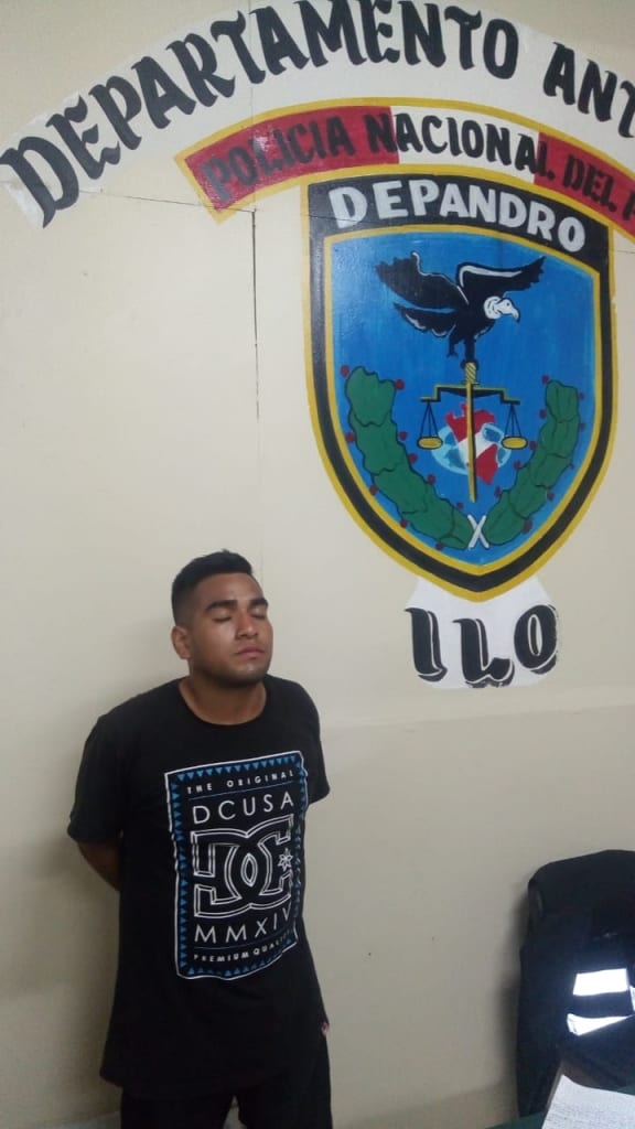 Presunto vendedor de droga es intervenido en graderías de Cesar Vallejo
