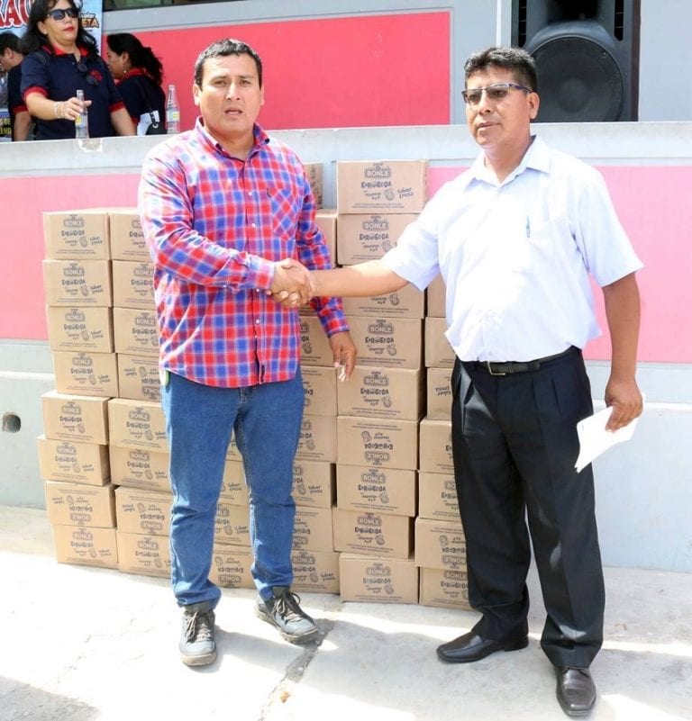Islay: entregan 4500 latas de leche vencida a estudiantes de tres colegios