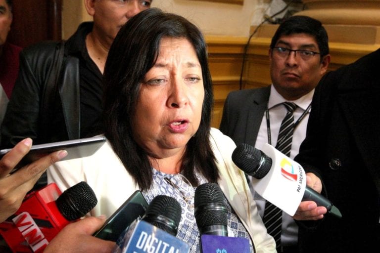 Comisión de Ética recomienda suspender por 60 días a María Elena Foronda