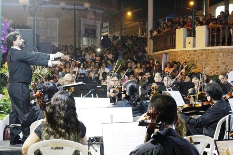 Mollendinos disfrutaron con la presentación de la Orquesta Sinfónica de Arequipa