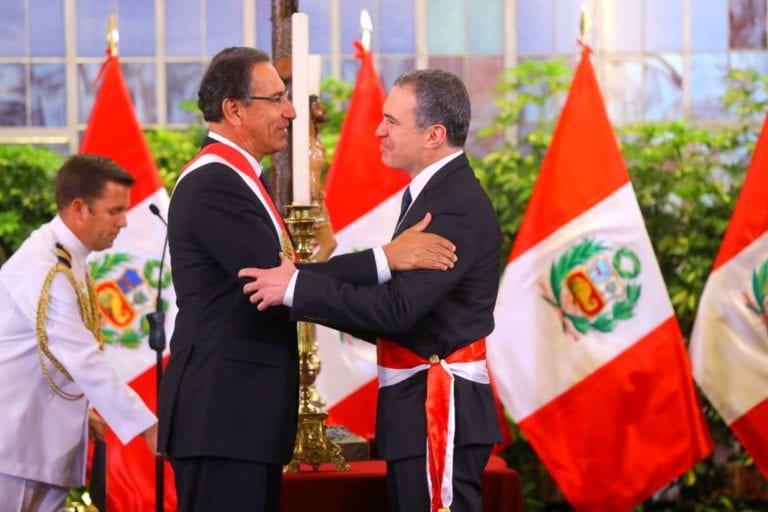 Martín Vizcarra tomó juramento a nuevo Gabinete Ministerial presidido por Salvador del Solar