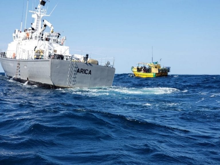 En menos de 24 horas Armada chilena captura a tres embarcaciones pesqueras de Ilo