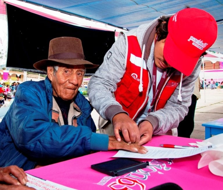 Deán Valdivia: desde este lunes beneficiarios de Pensión 65 podrán cobrar