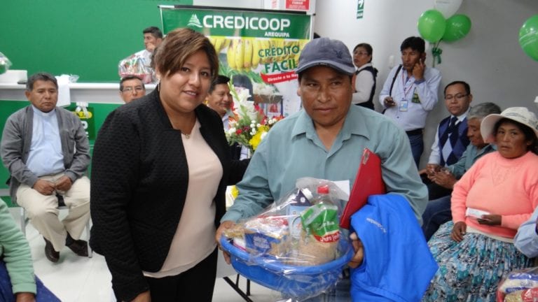 Gran acogida logra la campaña patriota de Credicoop Arequipa
